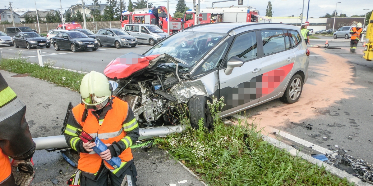 07.09.2017 - Verkehrsunfall auf der Trauner Kreuzung